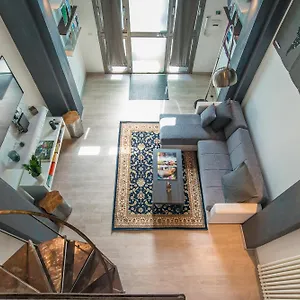 The Loft Gallery By Giulia Apartment