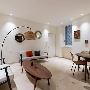 Charming 3 Bedroom In The Historic Center Apartment